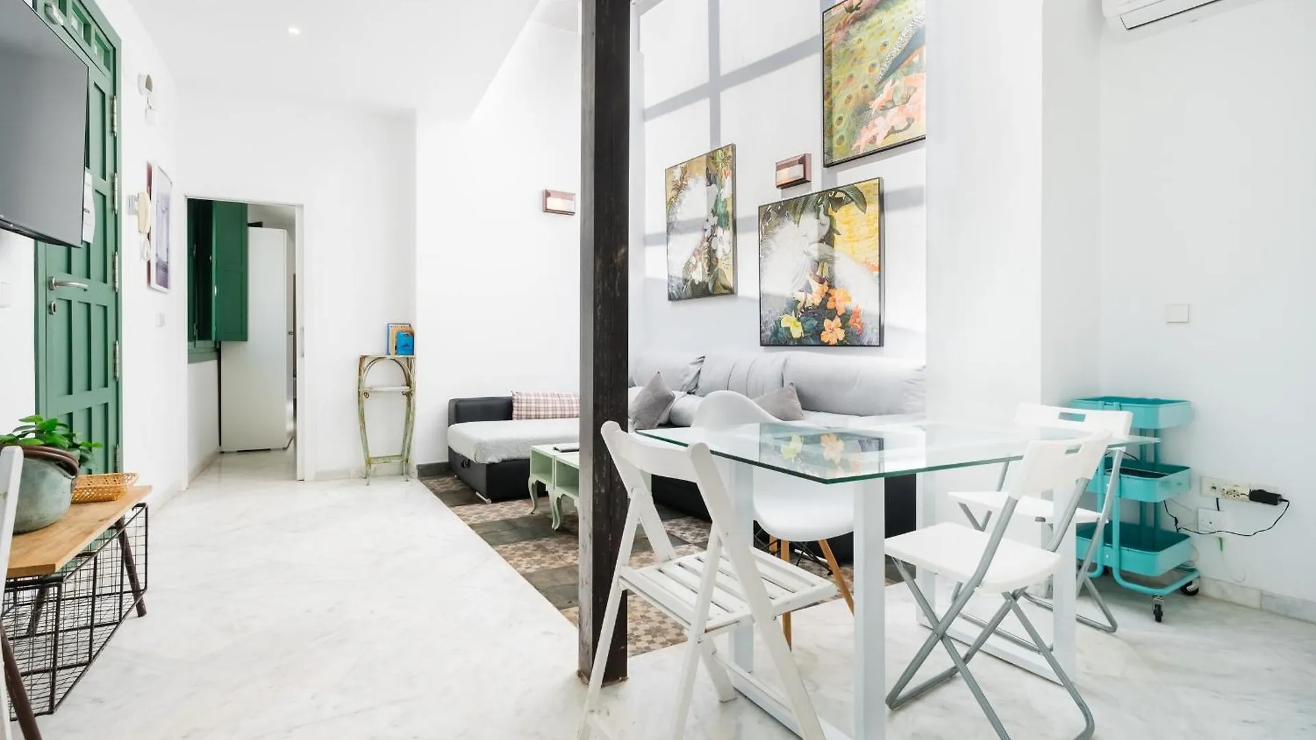 Penthouse Con Terraza- 2D 2B- Triana Apartment Seville