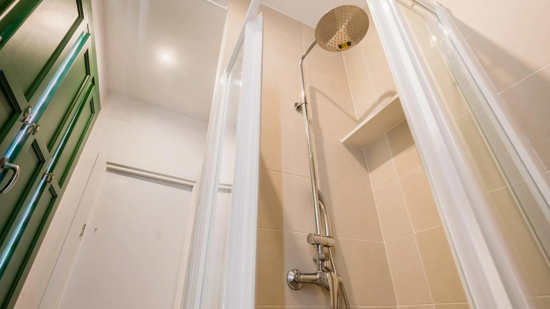 Penthouse Con Terraza- 2D 2B- Triana Apartment Seville