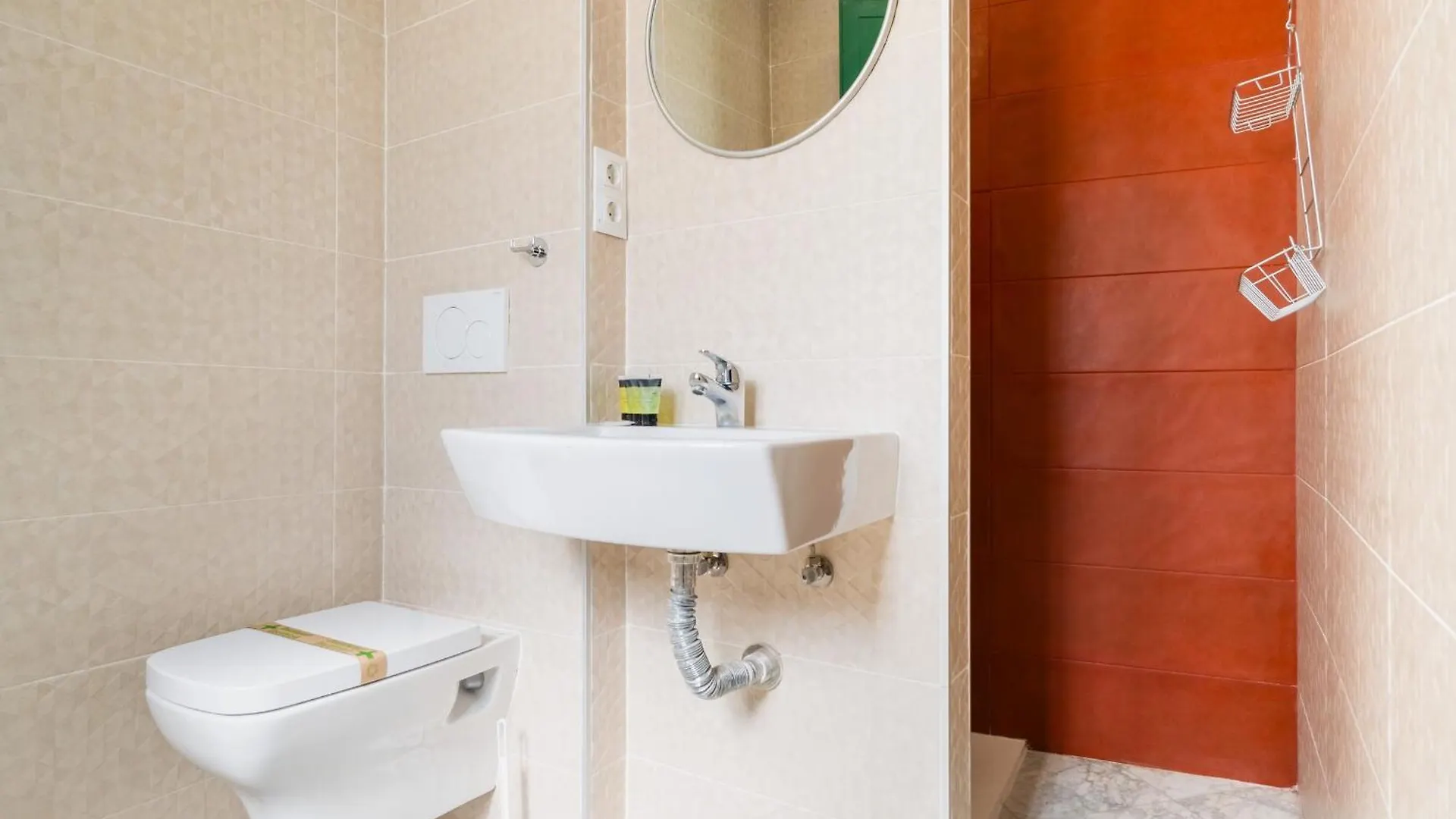 Penthouse Con Terraza- 2D 2B- Triana Apartment Seville Spain
